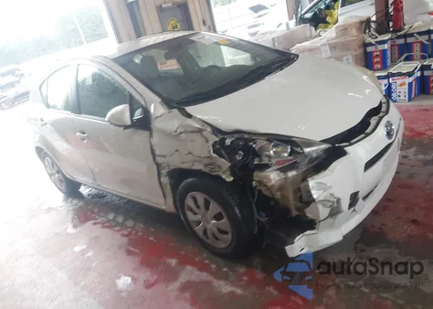 2013 Toyota Prius C One из США, поврежденный, VIN JTDKDTB34D1550680